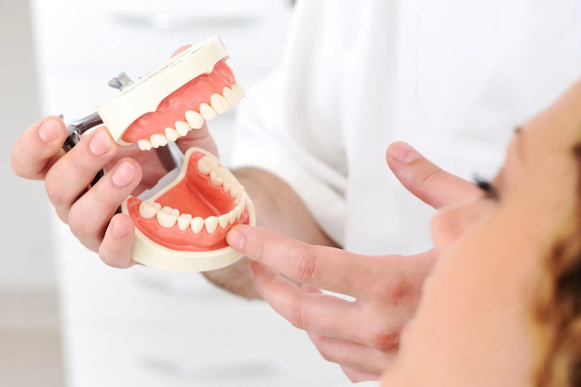 understanding dental implants Classic Dental Care Gilbert